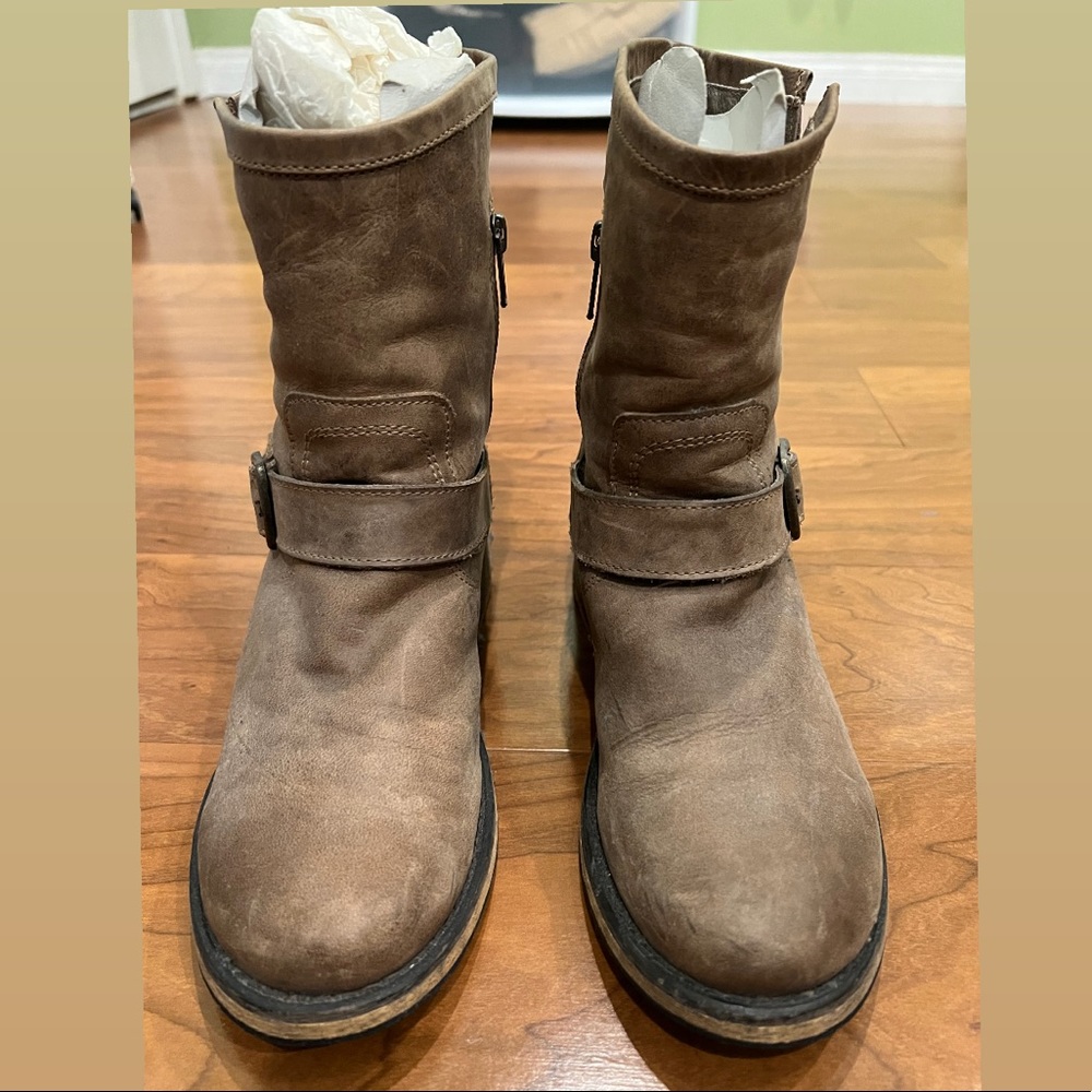 Steve Madden Flankk Distressed Light Brown Leather Biker Moto Boots WMN US 7.5